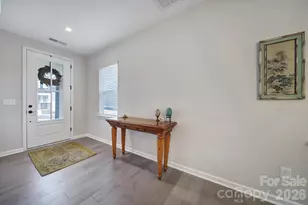 516 Madison Falls Ct, Fort Mill, SC 29708 - Photo 2