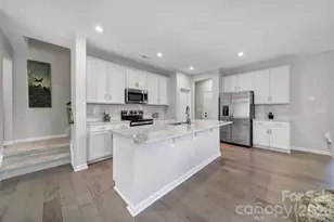 516 Madison Falls Ct, Fort Mill, SC 29708 - Photo 8