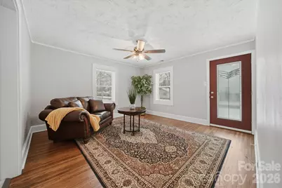 3410 25th Avenue NE, Hickory, NC 28601 - Photo 4