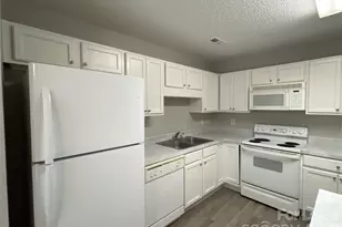 1839 Olsen Ln, Charlotte, NC 28213 - Photo 6