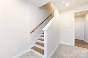 812 Flintside Ln, Charlotte, NC 28217 - Photo 2