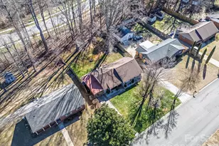 10305 Starwood Dr, Charlotte, NC 28215 - Photo 18