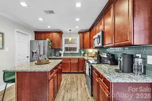 10305 Starwood Dr, Charlotte, NC 28215 - Photo 6