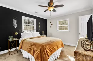 10305 Starwood Dr, Charlotte, NC 28215 - Photo 8