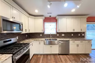 3309 Arbor Pointe Dr, Indian Trail, NC 28079 - Photo 2