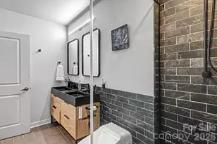 210 N Church St, Charlotte, NC 28202 - Photo 24