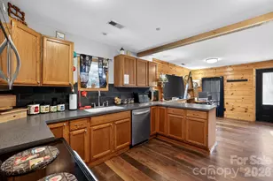 110 Pine St, Tryon, NC 28782 - Photo 26