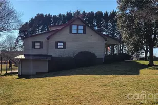 2604 Country Acres Pl, Hudson, NC 28638 - Photo 4