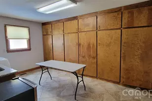 2604 Country Acres Pl, Hudson, NC 28638 - Photo 12