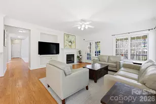 8526 Wren Creek Dr, Charlotte, NC 28269 - Photo 10