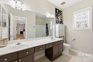 8526 Wren Creek Dr, Charlotte, NC 28269 - Photo 34