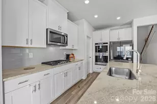 4308 Duplin Dr, Charlotte, NC 28214 - Photo 8