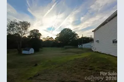 709 Cleveland Avenue, Grover, NC 28073 - Photo 16