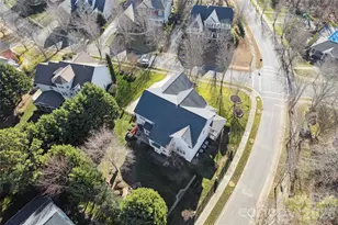 10205 Treetop Ln, Cornelius, NC 28031 - Photo 6