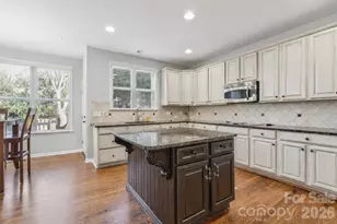 10205 Treetop Ln, Cornelius, NC 28031 - Photo 12