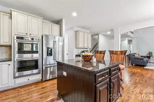 10205 Treetop Ln, Cornelius, NC 28031 - Photo 12