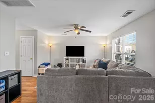 3325 Braden Dr, Charlotte, NC 28216 - Photo 6