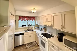 1674 Robins Nest Ct, Gastonia, NC 28054 - Photo 6