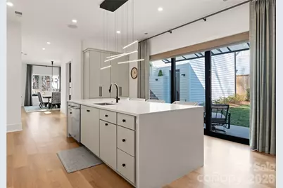 301 Dover Avenue, Charlotte, NC 28209 - Photo 10