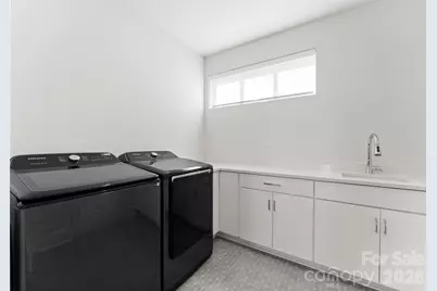 301 Dover Avenue, Charlotte, NC 28209 - Photo 30