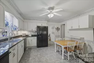 10925 Osprey Dr, Charlotte, NC 28226 - Photo 8