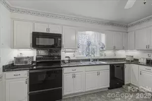 10925 Osprey Dr, Charlotte, NC 28226 - Photo 10