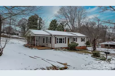 203 3rd Avenue NE, Conover, NC 28613 - Photo 2