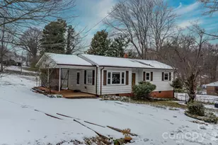 203 3rd Ave NE, Conover, NC 28613 - Photo 2