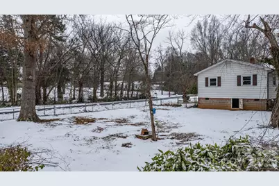 203 3rd Avenue NE, Conover, NC 28613 - Photo 6