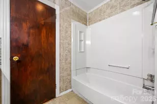 203 3rd Ave NE, Conover, NC 28613 - Photo 28