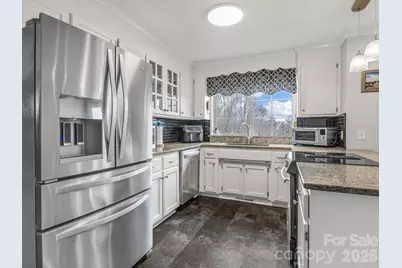 1570 Roddy Road, Campobello, SC 29322 - Photo 12