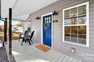 250 Seagle St, Marion, NC 28752 - Photo 10