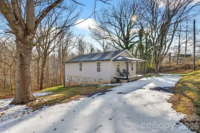 250 Seagle Street, Marion, NC 28752 - Photo 2