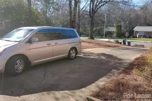 1001 Heather Ln, Charlotte, NC 28209 - Photo 10