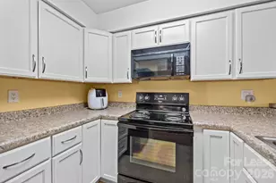 1832 J Julian Ln, Charlotte, NC 28208 - Photo 4