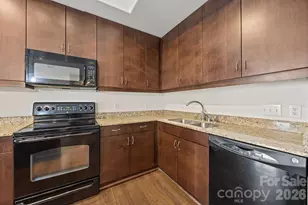 4620 Piedmont Row Dr, Charlotte, NC 28210 - Photo 4