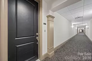 4620 Piedmont Row Dr, Charlotte, NC 28210 - Photo 2