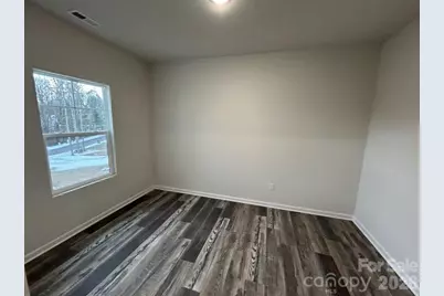 5155 Mark Drive NE, Hickory, NC 28601 - Photo 2