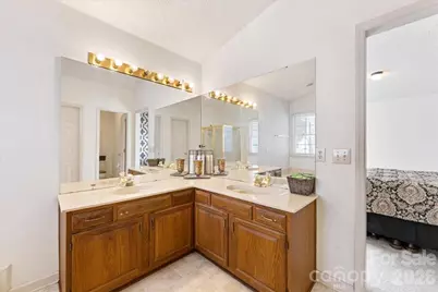 4107 Brownes Ferry Road, Charlotte, NC 28269 - Photo 34