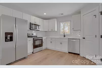 402 Deaton Street, Statesville, NC 28677 - Photo 4