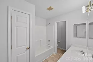 8221 Christmas Ct, Charlotte, NC 28216 - Photo 16