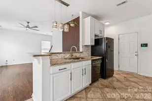 1532 Bitter Creek Dr, Charlotte, NC 28214 - Photo 10