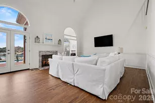 20410 Island Forest Dr, Cornelius, NC 28031 - Photo 6