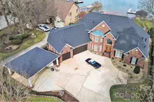 20410 Island Forest Dr, Cornelius, NC 28031 - Photo 6