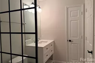 10129 Rockwood Rd, Charlotte, NC 28215 - Photo 18