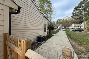 10129 Rockwood Rd, Charlotte, NC 28215 - Photo 30