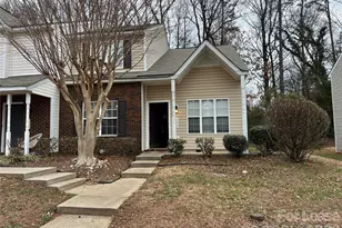 7667 Petrea Ln, Charlotte, NC 28227 - Photo 2