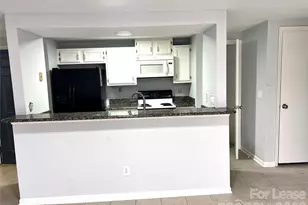 1624 Arlyn Cir, Charlotte, NC 28213 - Photo 2