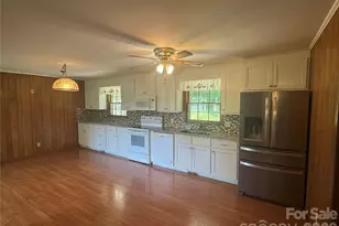 1023 Autumn Ln, New London, NC 28127 - Photo 8