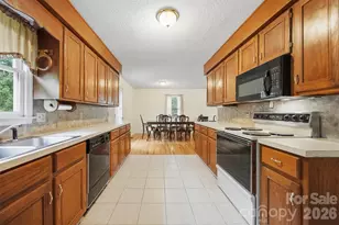 3882 Shadowood Dr, Morganton, NC 28655 - Photo 10